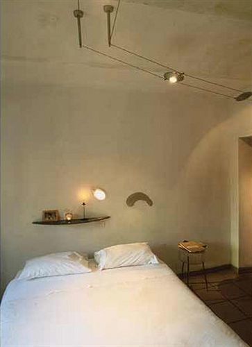 Vicolo Del Pozzo Hotel Бароло Екстериор снимка